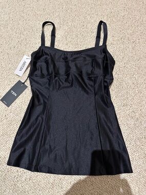 Women’s Aritzia Black Satin Adjustable Strap Cami XS new with tags